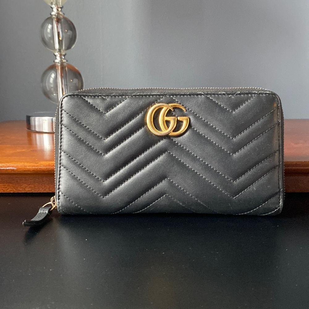 Gucci black leather zip around wallet